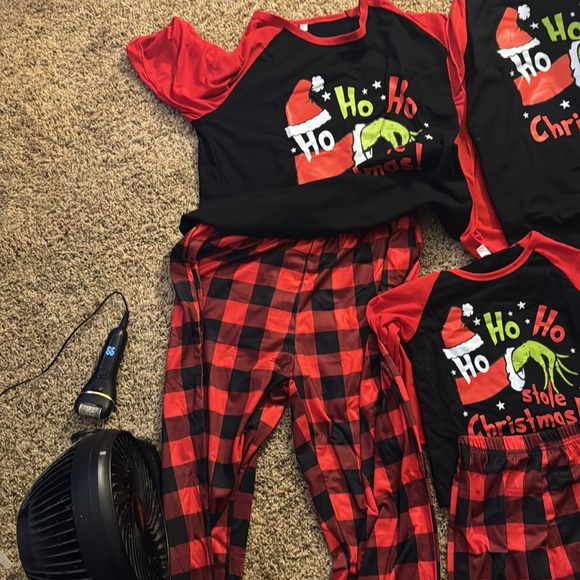 Family matching pajamas. - Picture 2 of 5